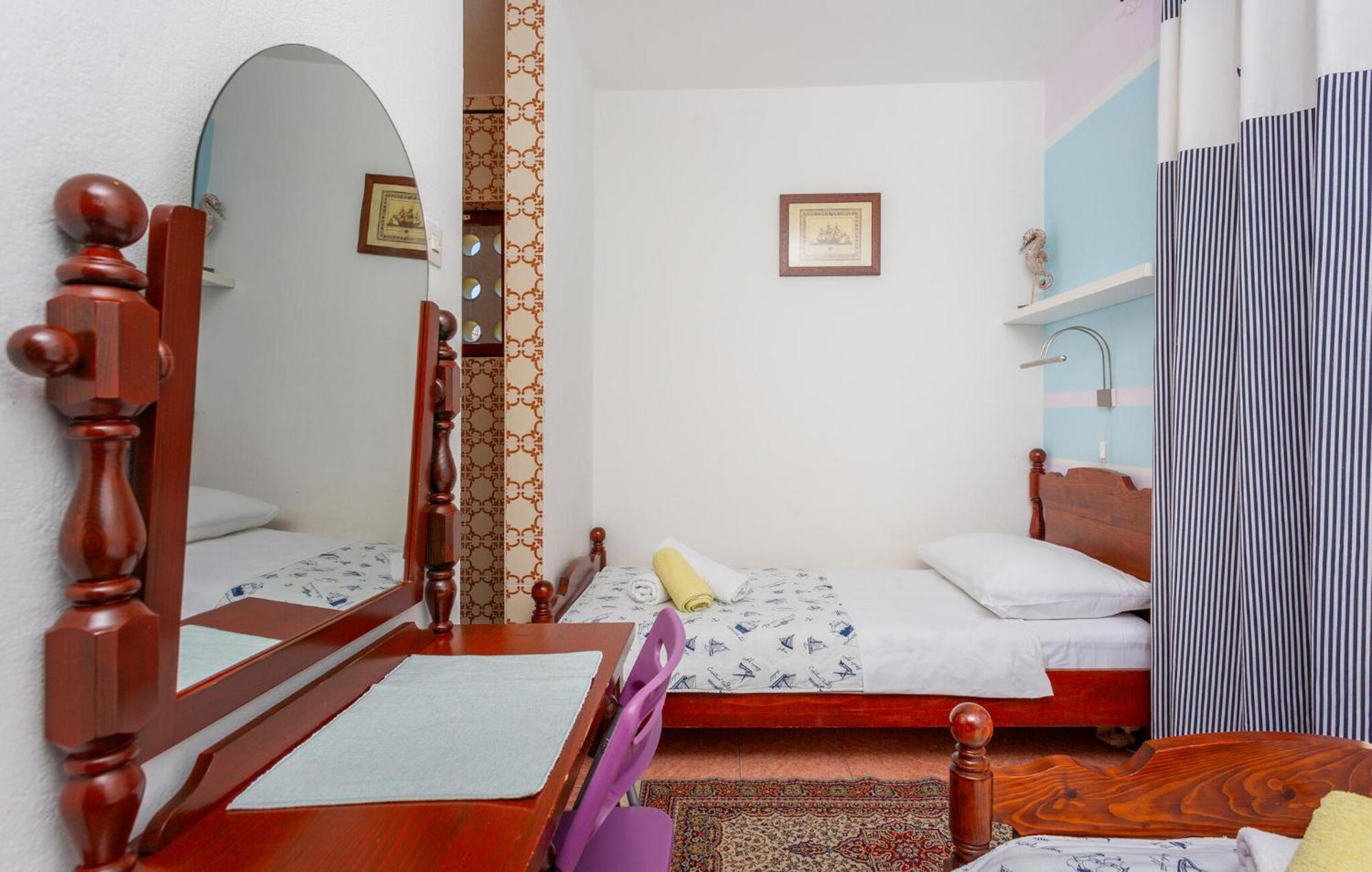 3 Bedroom Stunning Apartment In Krk Krk Town Exterior photo